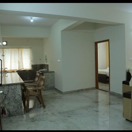 S V Home Stay Tirupati Kültér fotó