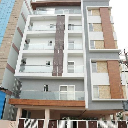 S V Home Stay Tirupati Kültér fotó
